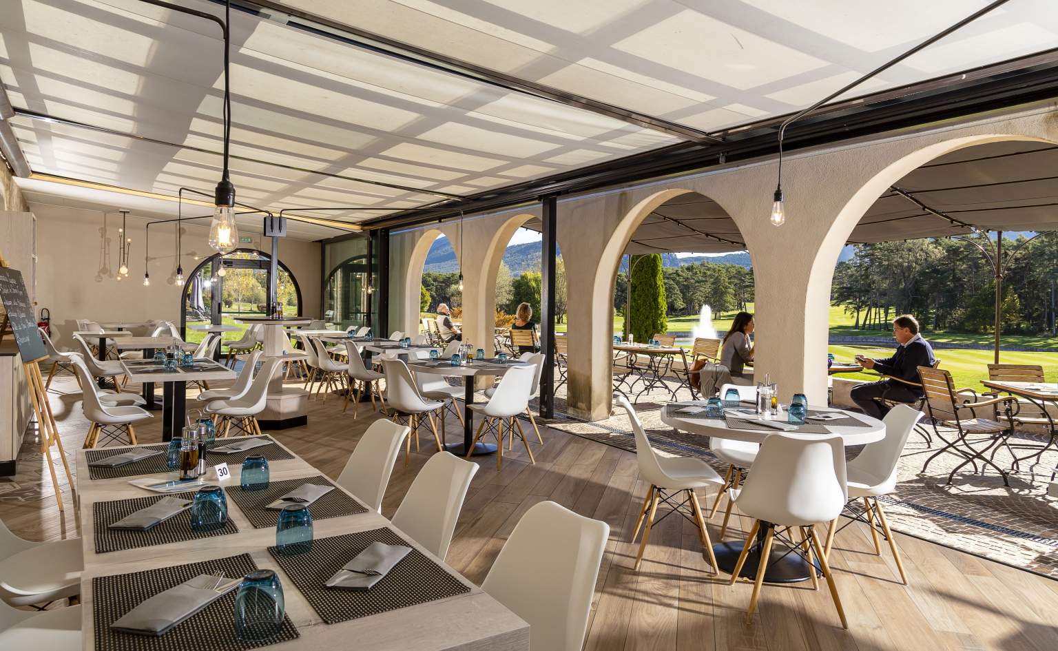 restaurant